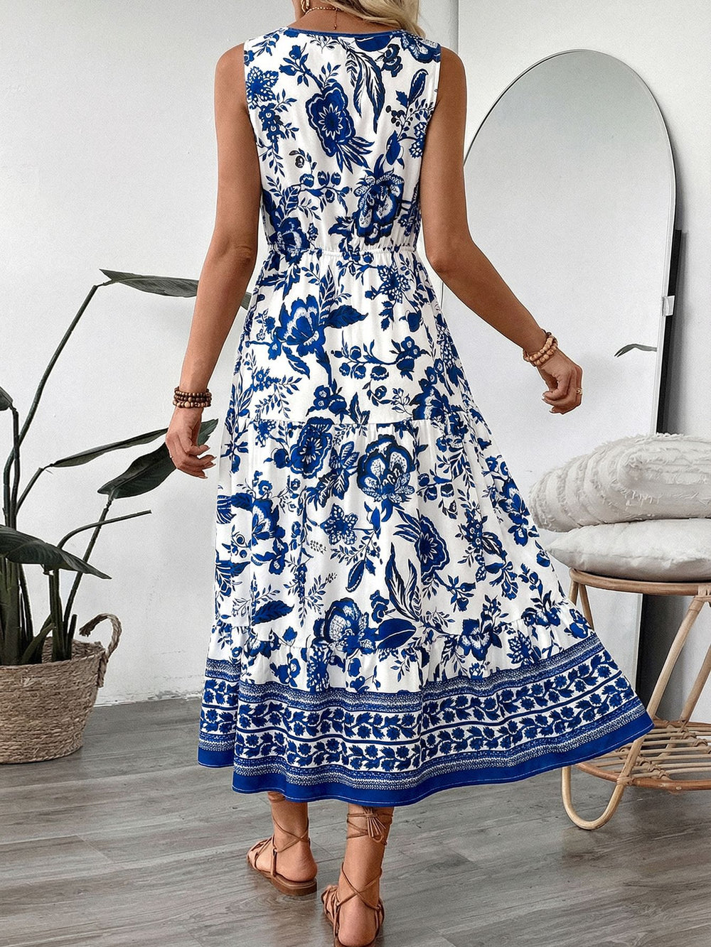 bhldn stevie sleeveless v-neck floral appliqu a-line midi dress Bhldn Stevie Sleeveless V Neck Floral Appliqu A Line Midi Dress